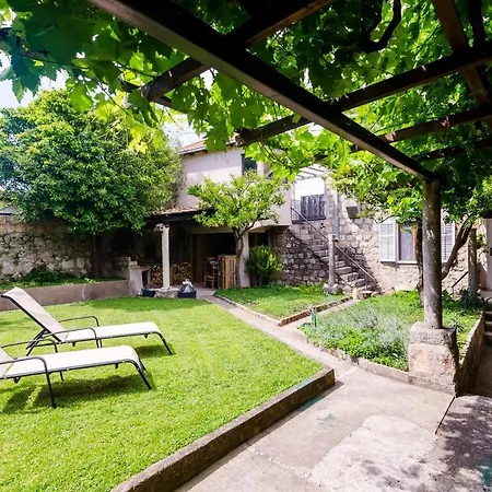 Little - Studio With Terrace
