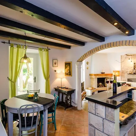 Appartement Little - Studio With Terrace