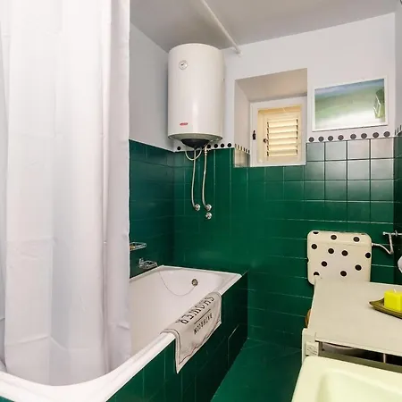Little - Studio With Terrace Daire Dubrovnik